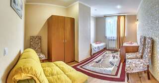 Гостиница Гостевой Дом Золотой Абрикос Севастополь Апартаменты с 2 спальнями-4